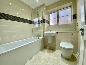 Family Bathroom- click for photo gallery